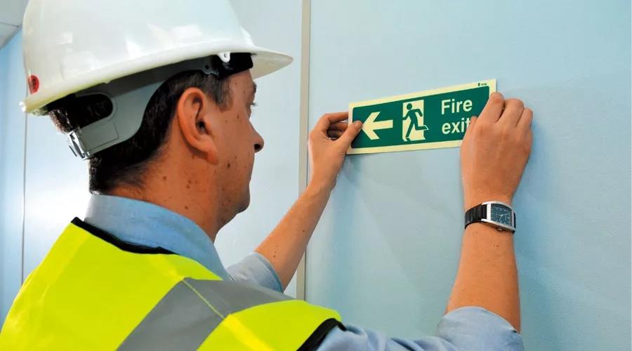 住宿與生產(chǎn)、儲(chǔ)存、經(jīng)營(yíng)合用場(chǎng)所的防火要求